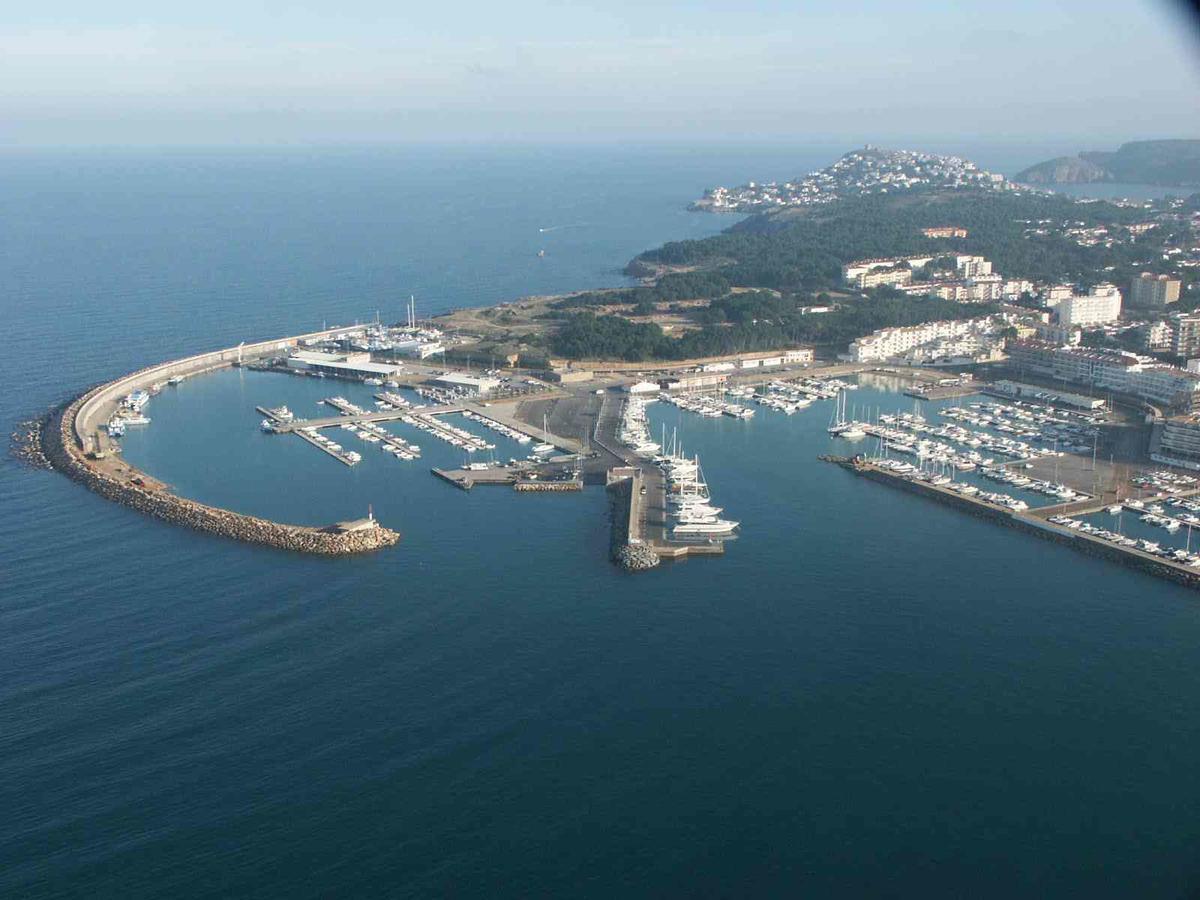 Puig Sureda - Apartamentos L' Escala Exteriör bild